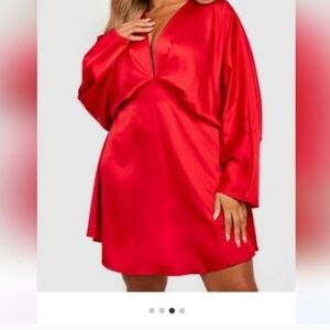 NWOT Boohoo Plus Satin Batwing Skater Dress  Size 18